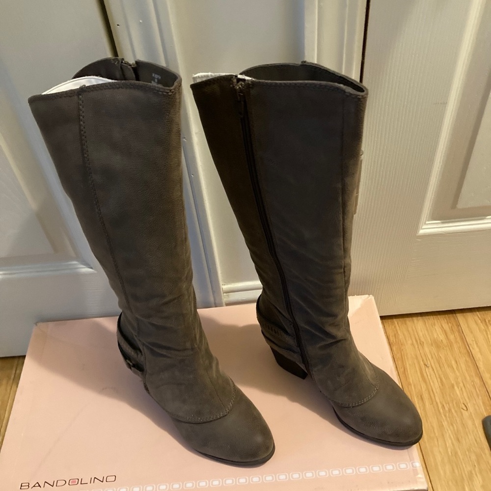 Bandolino brand boots